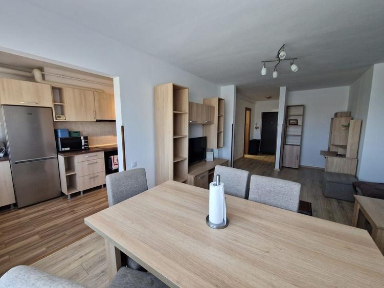 Apartament cu 2 camere semidecomandat, mobilat în Florești