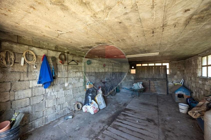 Casa cu potențial rar în Săcele: 2 corpuri și teren de 1.048 mp - 32