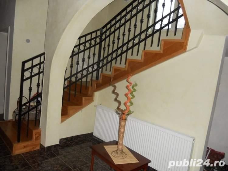 Casă cu 8 camere cu Teren 200 Mp în Gherla