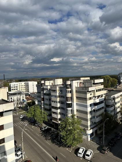 Apartament cu 2 camere decomandat în Școlilor