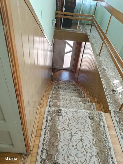 Casă cu 6 camere cu Teren 650 Mp în Piața Cluj