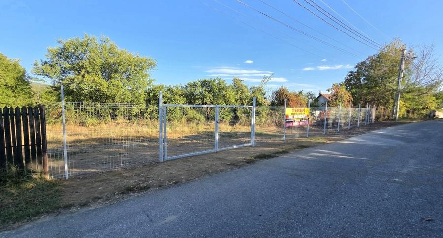 Teren de 2551 mp, în Măgureni