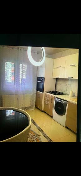 Apartament cu 2 camere decomandat în Teiul Doamnei
