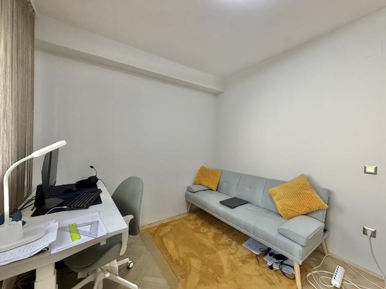 Apartament cu 3 camere decomandat, mobilat în Tipografilor