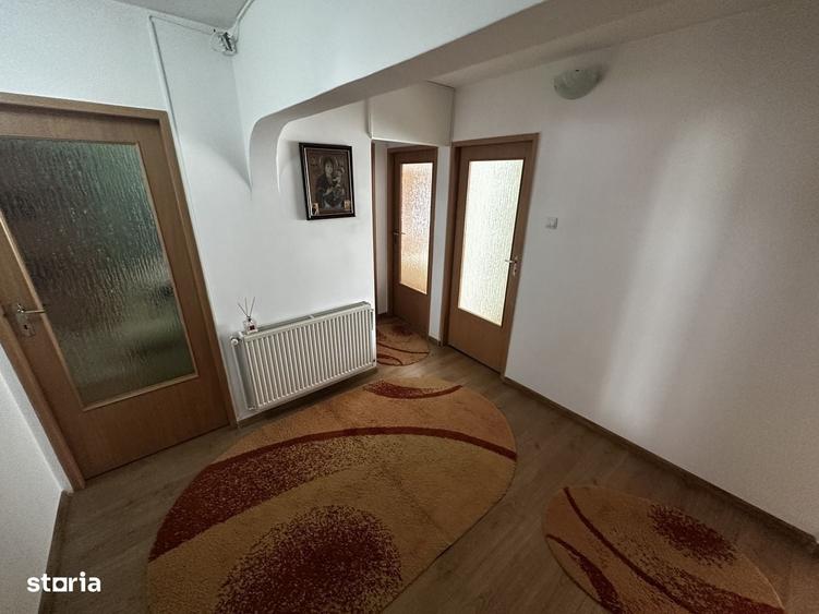 Apartament cu 4 camere în Central