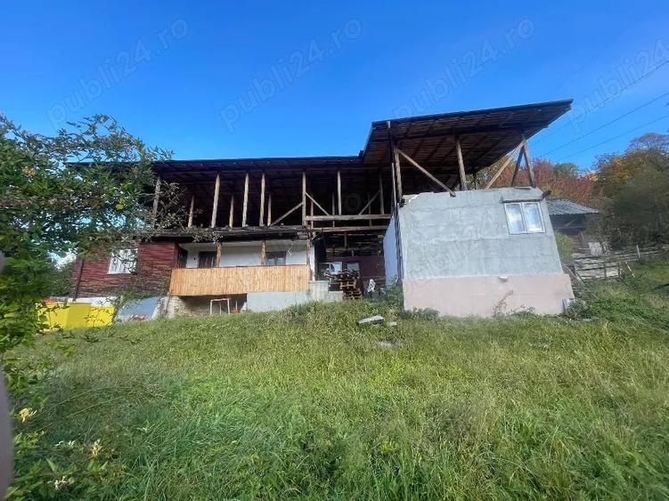 Casă cu Teren 750 Mp în Teșila