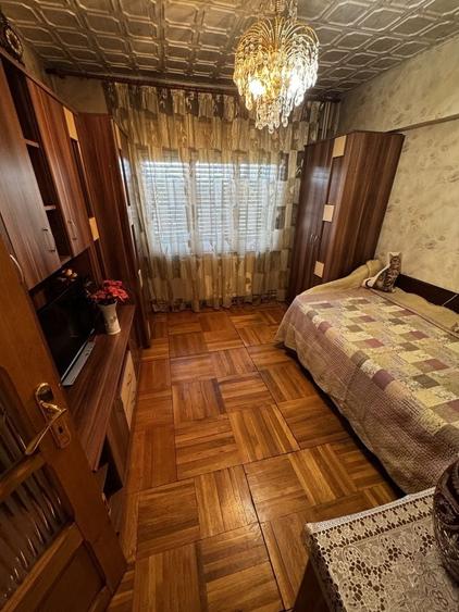Apartament cu 3 camere decomandat în Exterior Vest