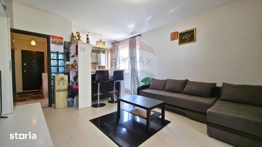Apartament cu 3 camere semidecomandat în Eminescu