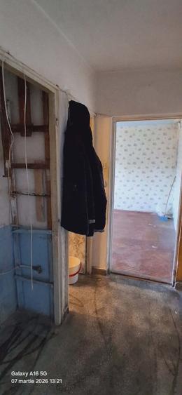 Apartament cu 2 camere semidecomandat în Valenta