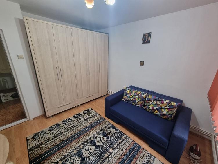 Apartament cu 2 camere decomandat, mobilat în CET