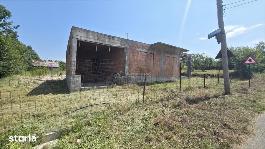 Casă cu 3 camere cu Teren 5314 Mp în Răchitova