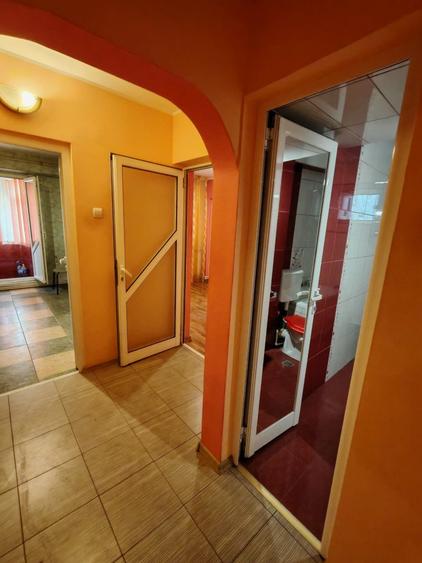 Apartament cu 2 camere decomandat în