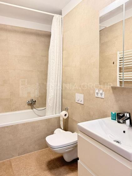 Apartament cu 2 camere decomandat, mobilat în Tractorul