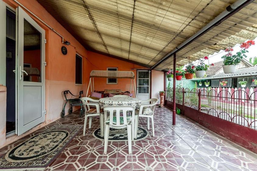 Casă cu 3 camere cu Teren 330 Mp în Central