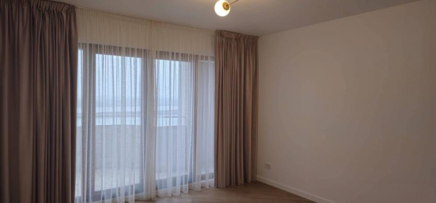 Apartament cu 3 camere decomandat în Faleză