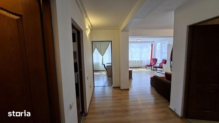 Apartament cu 3 camere decomandat, mobilat în 7 Noiembrie