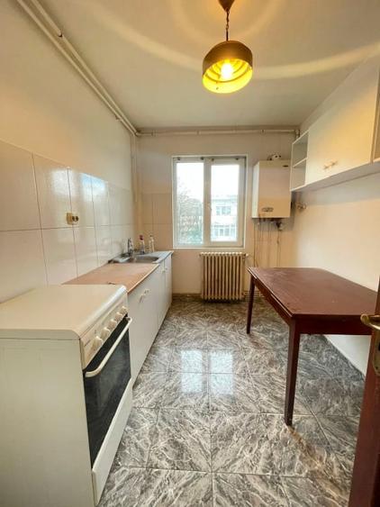 Apartament cu 2 camere semidecomandat în Tătărași