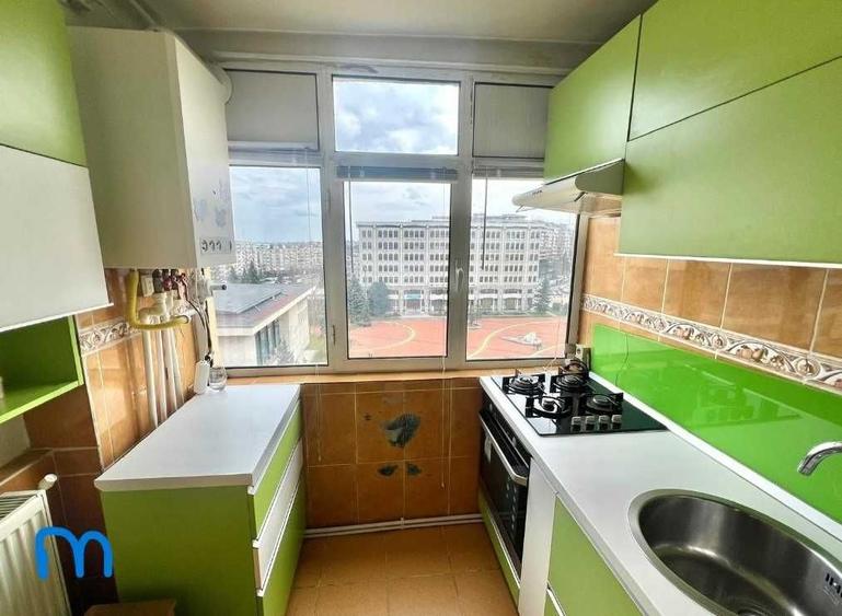 Apartament cu 3 camere decomandat, mobilat în Ultracentral