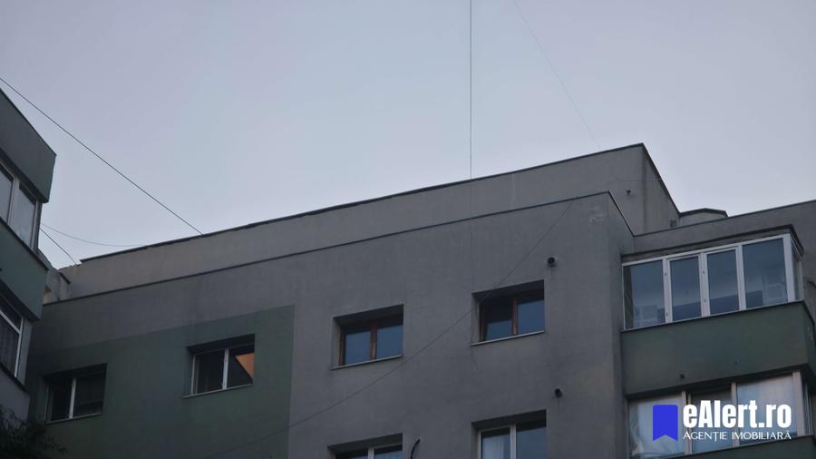 Apartament cu 4 camere în Rahova