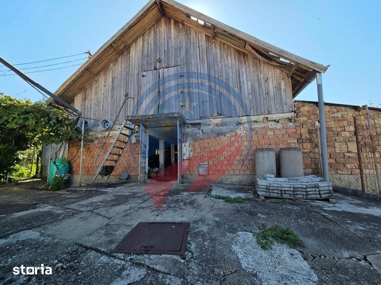 Casă cu 4 camere cu Teren 1634 Mp în Central