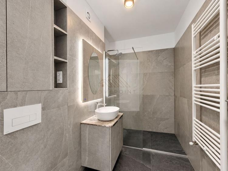 Apartament cu 3 camere decomandat, mobilat în Tractorul