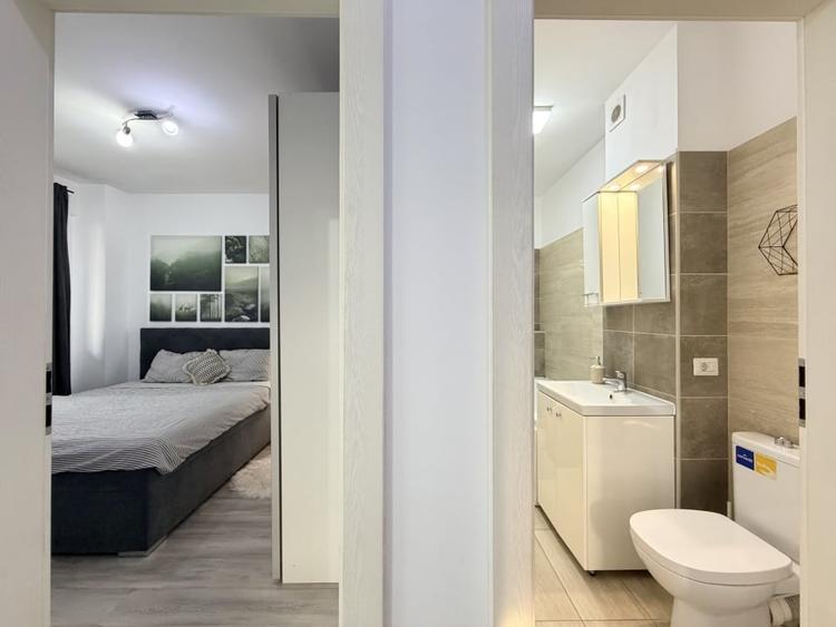 Apartament cu 2 camere decomandat, mobilat în Girocului