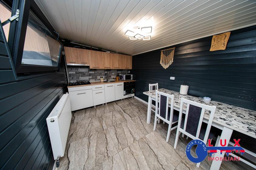 Casă individuală cu 5 camere cu Teren 400 Mp în Vest