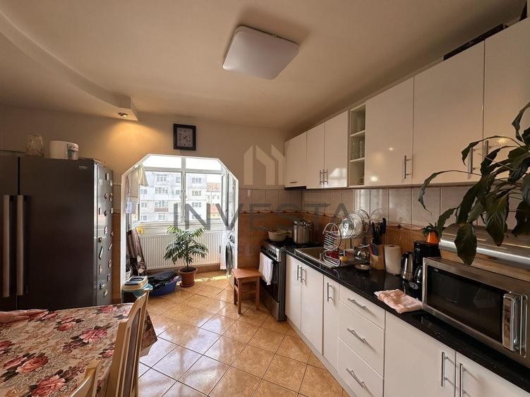 Apartament cu 2 camere decomandat, mobilat în Mărăști