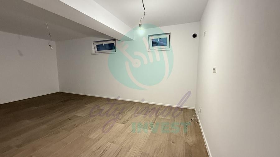 Apartament cu 3 camere semidecomandat în Eminescu