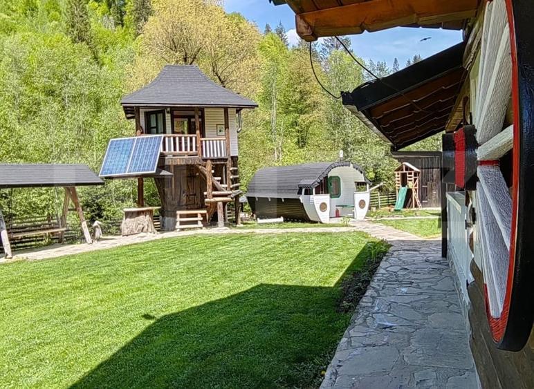 Casă individuală cu 8 camere cu Teren 3300 Mp în Exterior Vest