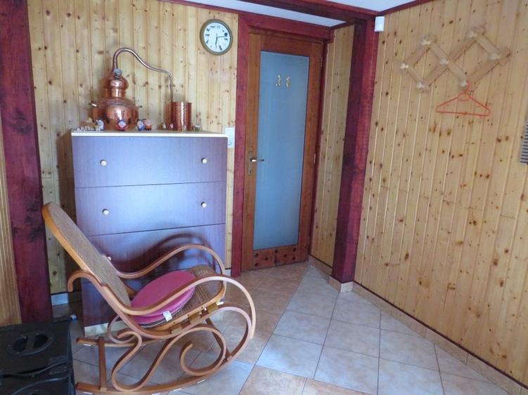 Casă cu 5 camere cu Canalizare în Câmpu Cetății