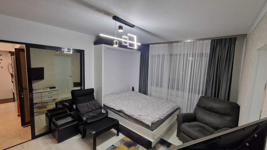 Apartament cu 2 camere semidecomandat în Strejnicu