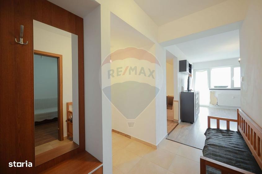 Apartament cu 3 camere, mobilat în Central