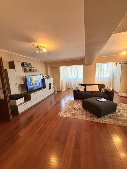 Apartament cu 4 camere, mobilat în Gării