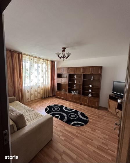 Apartament cu 2 camere decomandat în Calea București