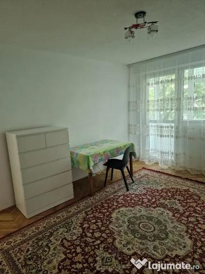 Apartament cu 2 camere decomandat în Drumul Taberei