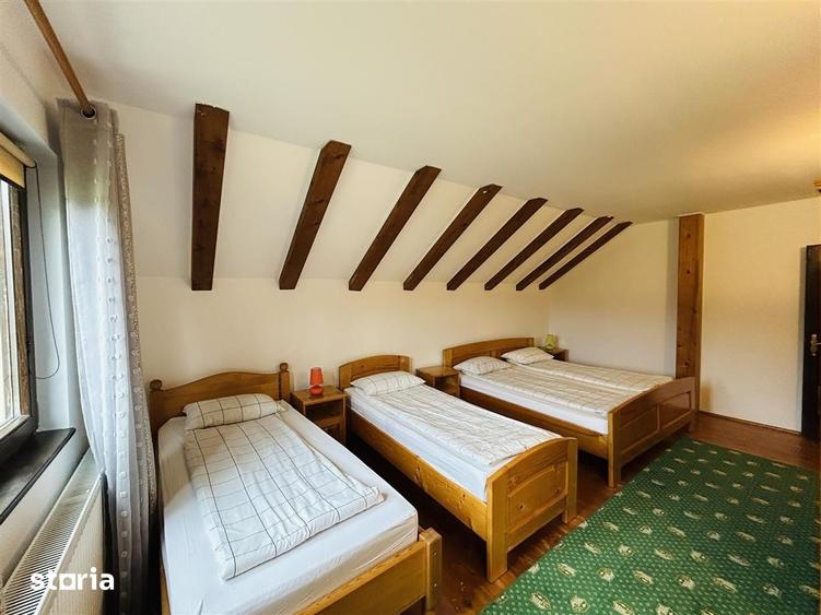 Casă cu 5 camere cu Teren 3400 Mp în Porumbacu de Jos