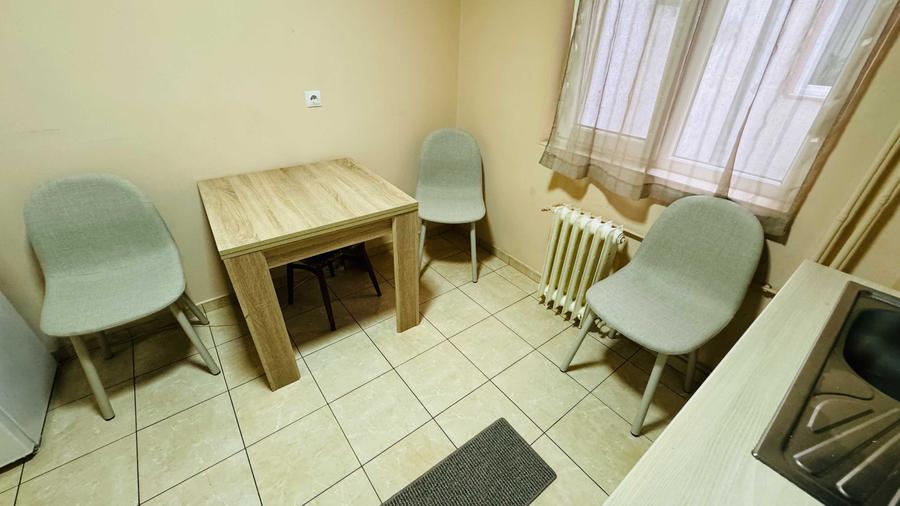 Apartament cu 3 camere decomandat, mobilat în Ultracentral
