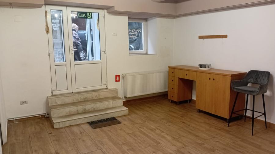 Spațiu comercial, de 80 mp, în Central