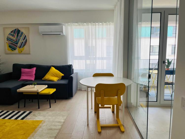 Apartament cu 2 camere semidecomandat în Central