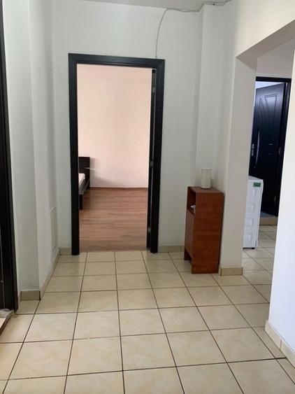 Apartament cu 3 camere decomandat în Vitan