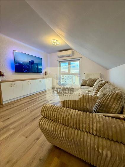 Apartament cu 4 camere decomandat în Central