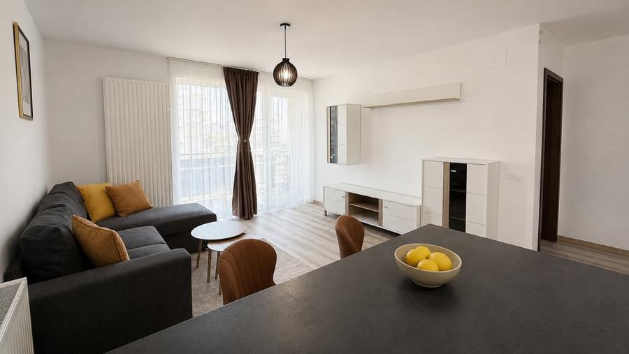 Apartament cu 2 camere decomandat, mobilat în Tractorul