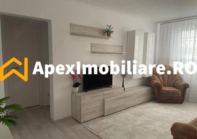 Apartament cu 3 camere semidecomandat în Berceni