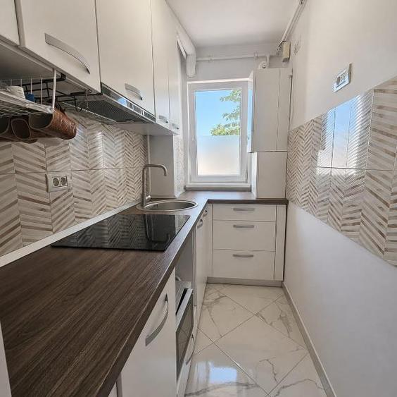 Apartament cu 2 camere semidecomandat în Florilor