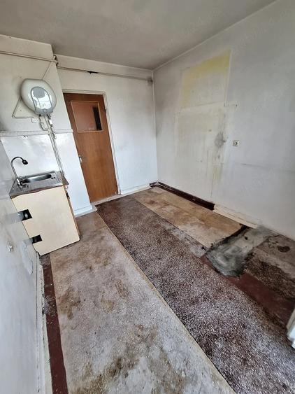 Apartament cu 3 camere decomandat în Dunărea