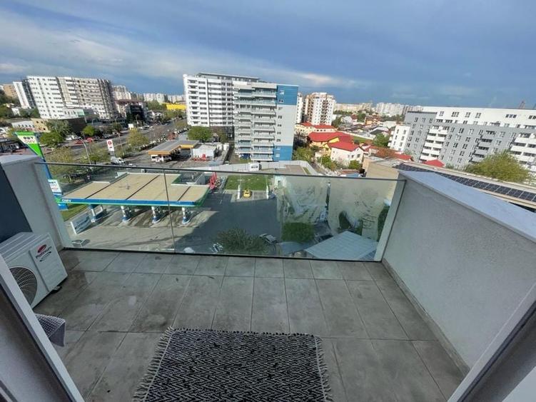 Apartament cu 3 camere semidecomandat în Mihai Bravu