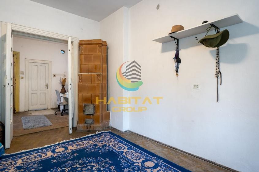 Casă individuală cu 8 camere cu Canalizare în Iancului