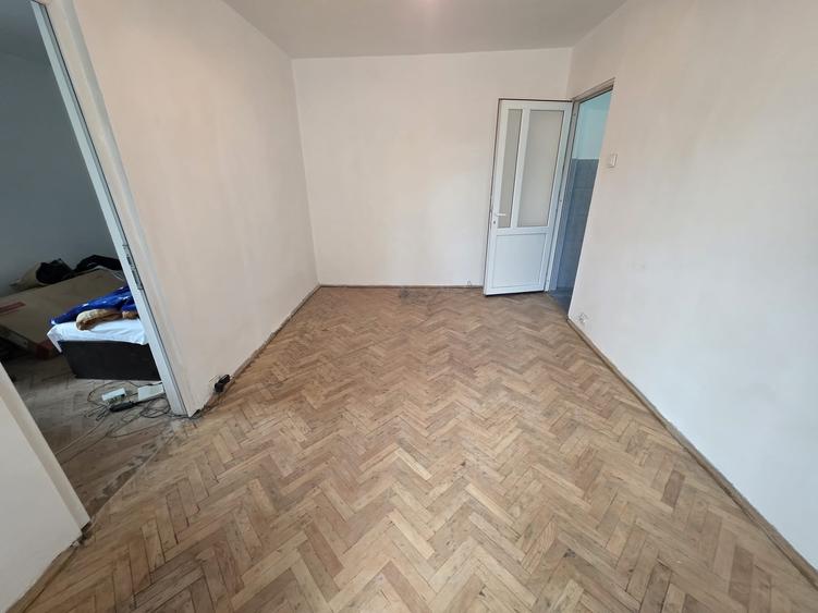 Apartament cu 3 camere în Alexandru cel Bun