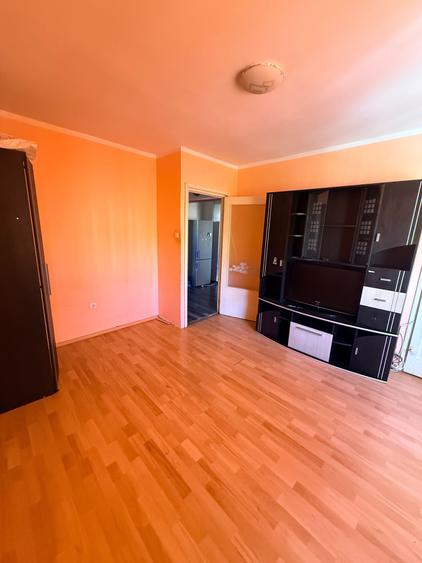 Garsonieră decomandată în Astra